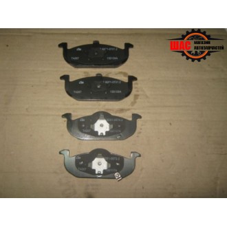 MG 5 Колодки тормозные передние  10026870