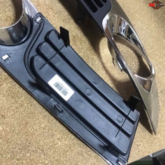 Geely Emgrand EC-8  (Джили Эмгранд EC8) Решетка противотуманной фары (хром) L Оригинал 1018009785